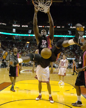 也彰显了乌 也彰显了乌